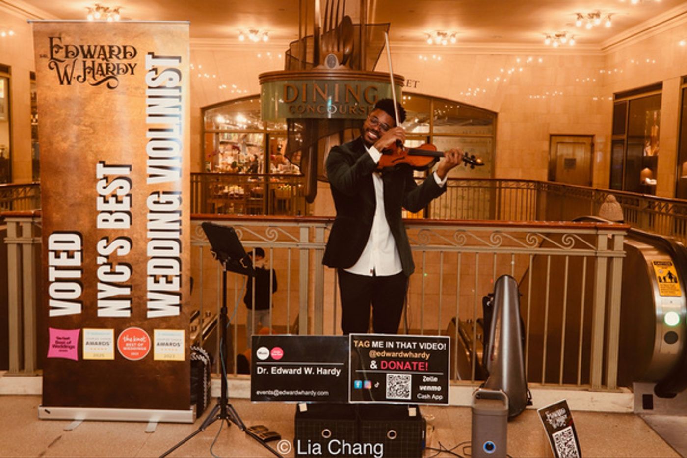 Photos: Edward W. Hardy Brings SUBWAY SERIES To Grand Central Terminal Photos: Edward W. Hardy Brings SUBWAY SERIES To Grand Central Terminal Image