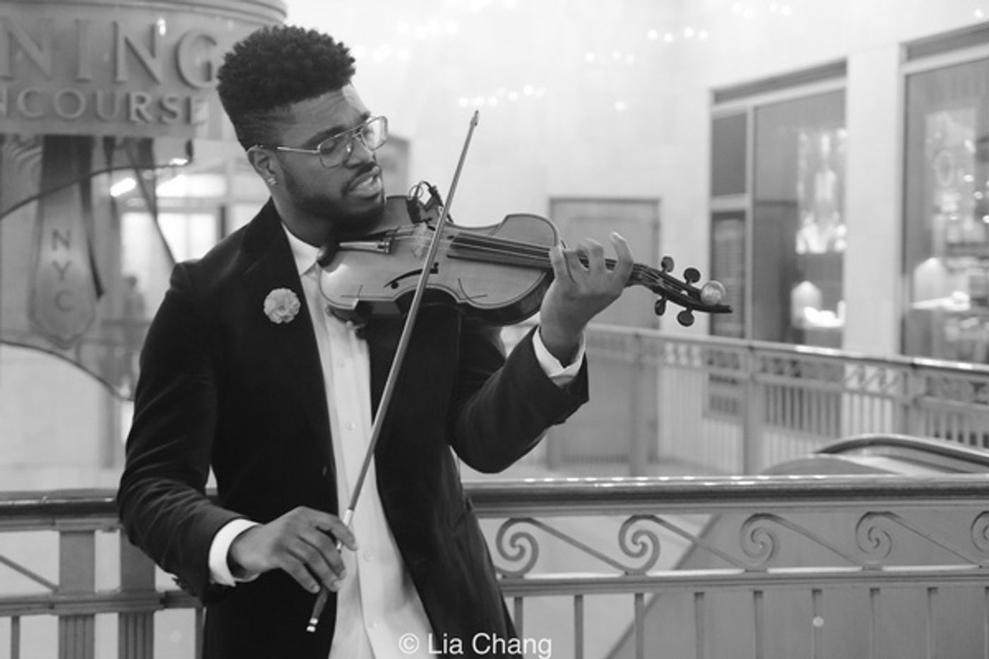 Photos: Edward W. Hardy Brings SUBWAY SERIES To Grand Central Terminal Photos: Edward W. Hardy Brings SUBWAY SERIES To Grand Central Terminal Image