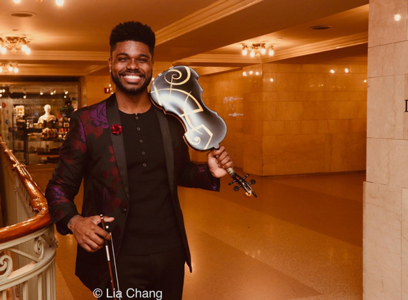 Photos: Edward W. Hardy Brings SUBWAY SERIES To Grand Central Terminal Photos: Edward W. Hardy Brings SUBWAY SERIES To Grand Central Terminal Image