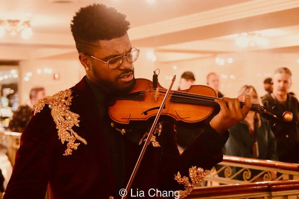 Photos: Edward W. Hardy Brings SUBWAY SERIES To Grand Central Terminal — photo 18 of 28