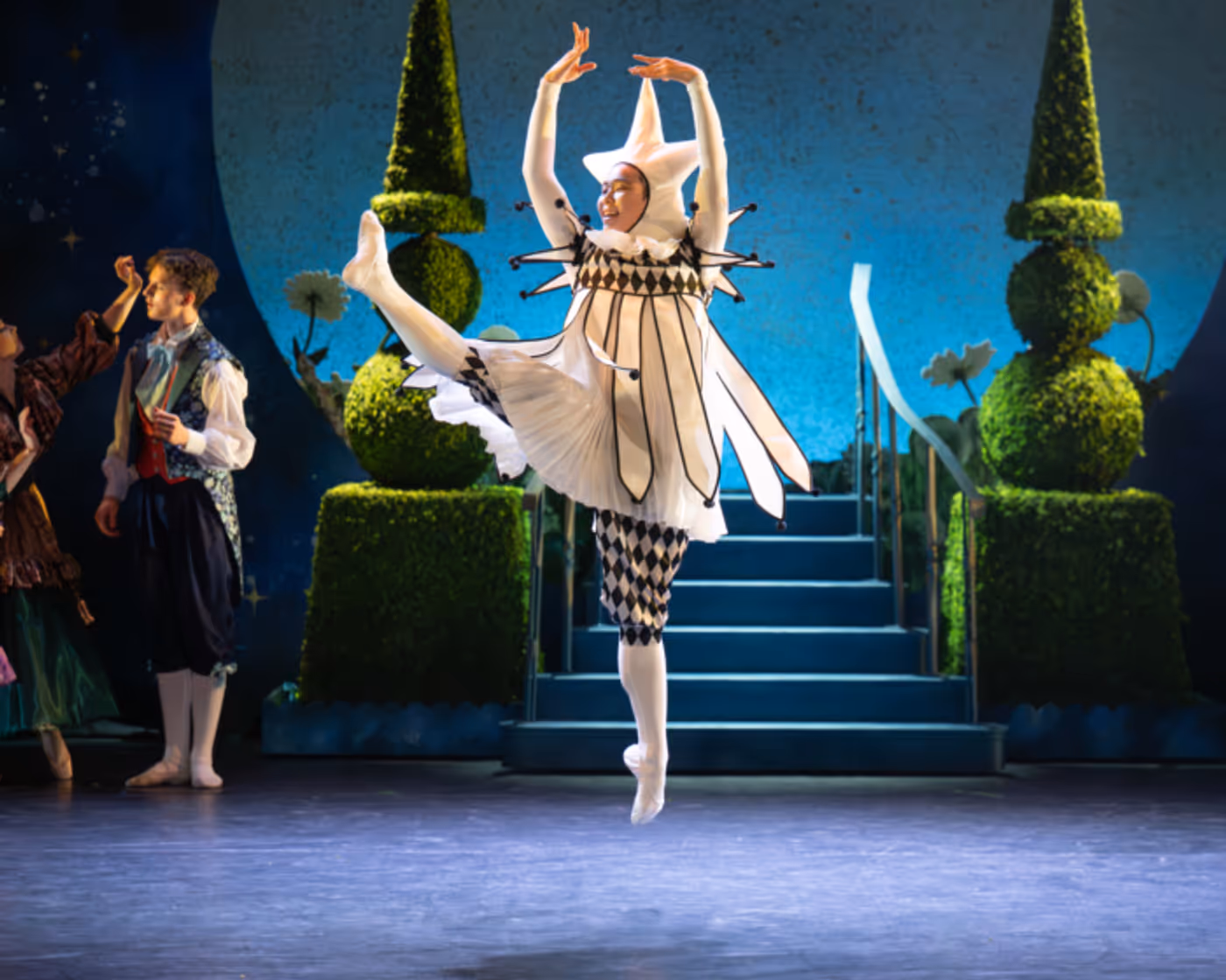 Photo: MY FIRST BALLET: CINDERELLA UK Tour First Look  Image