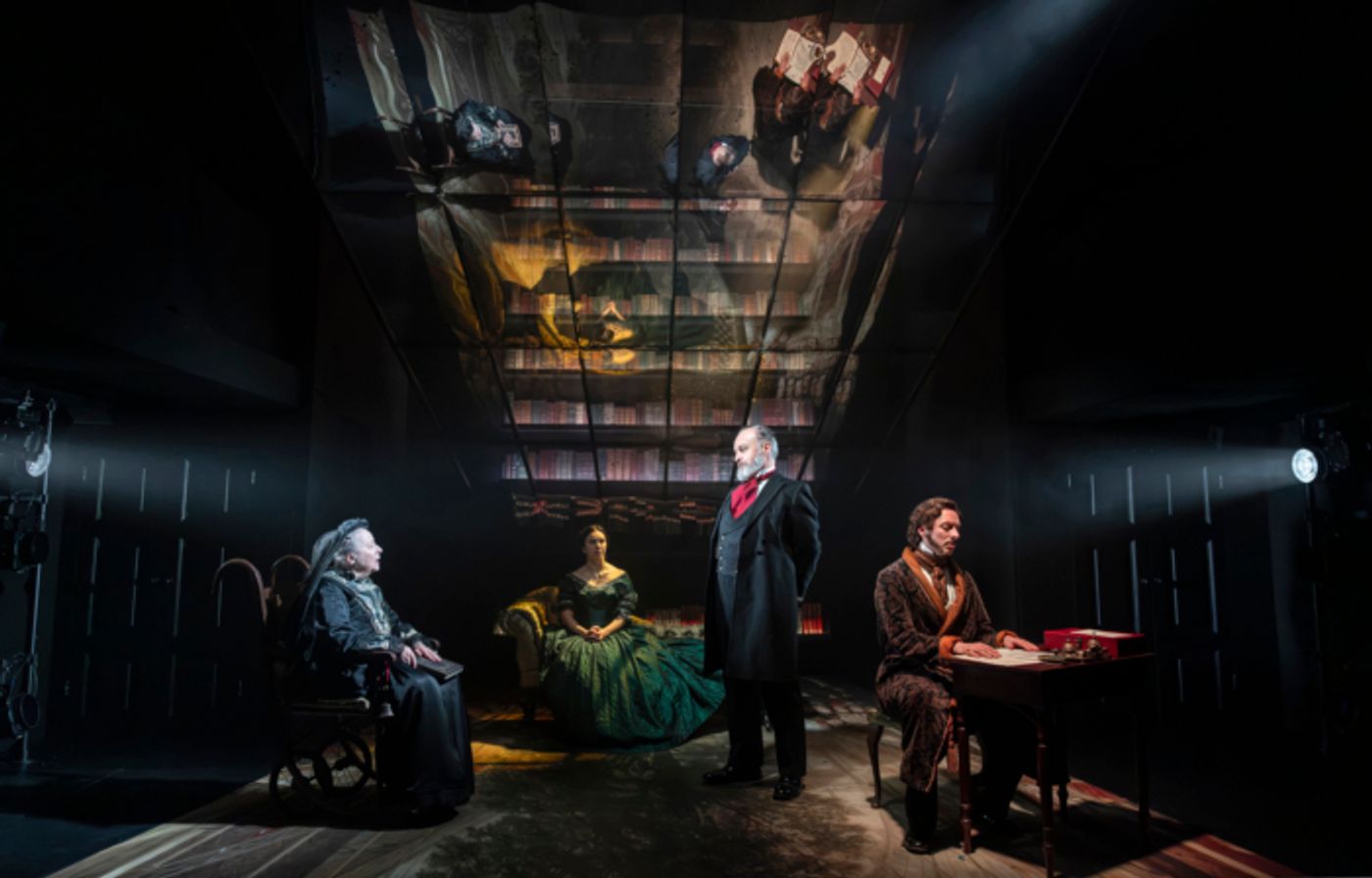 Review: VICTORIA: A QUEEN UNBOUND, Watermill Theatre  Image