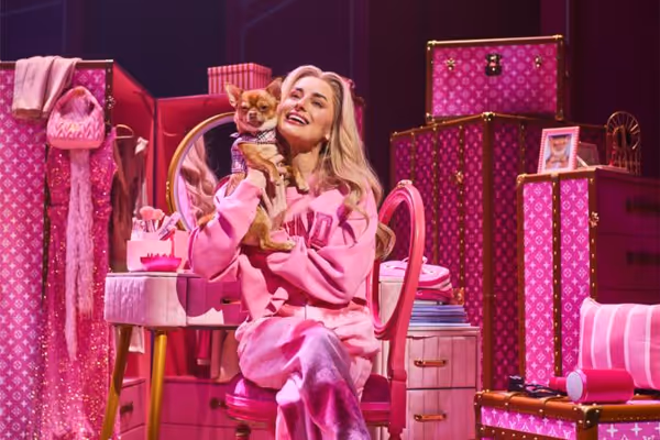 Sprout as Bruiser Woods & Amber Davies as Elle Woods Photo