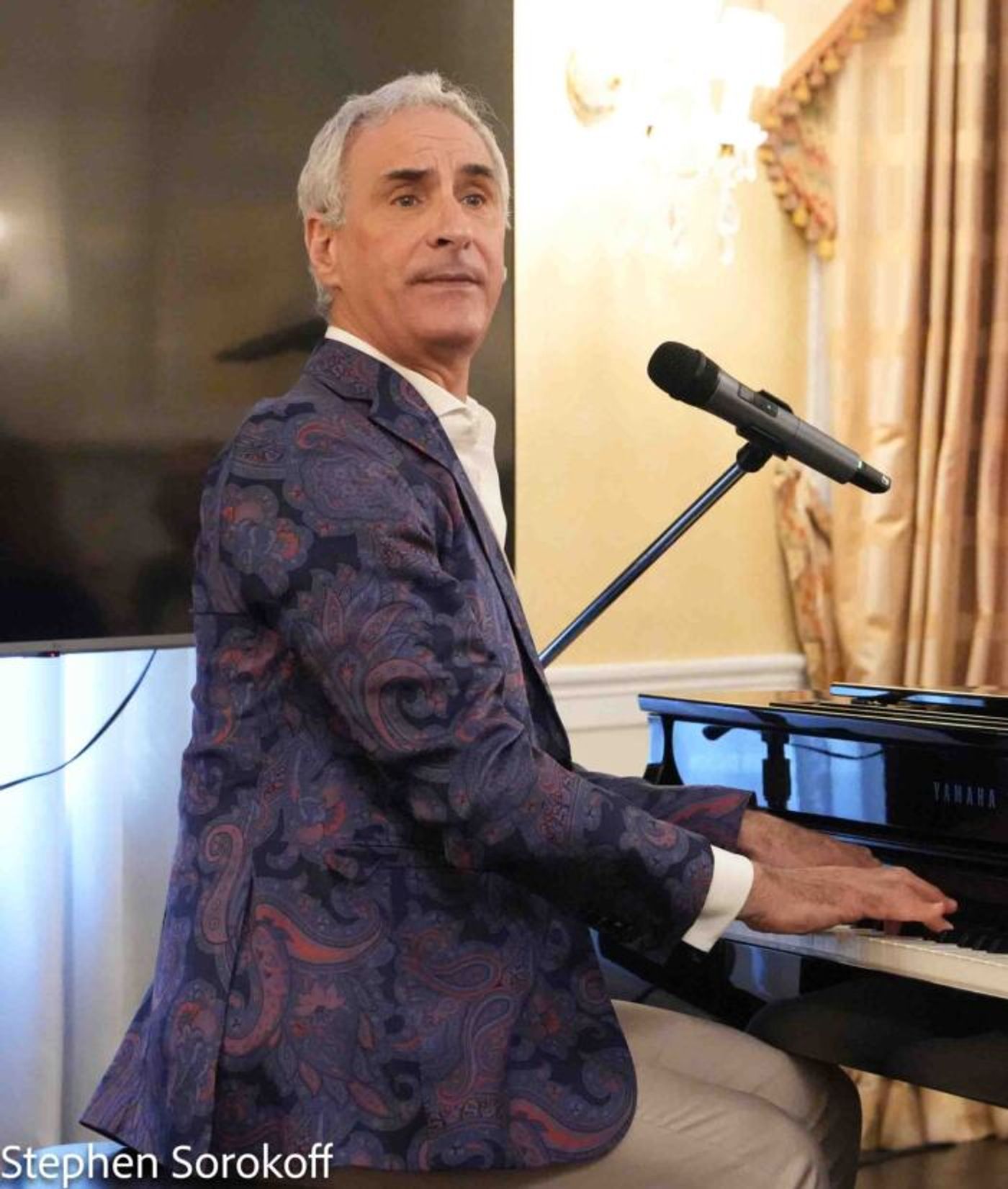 Review: Mark Nadler Turns up the Volume at the Dutch Treat Club  Image