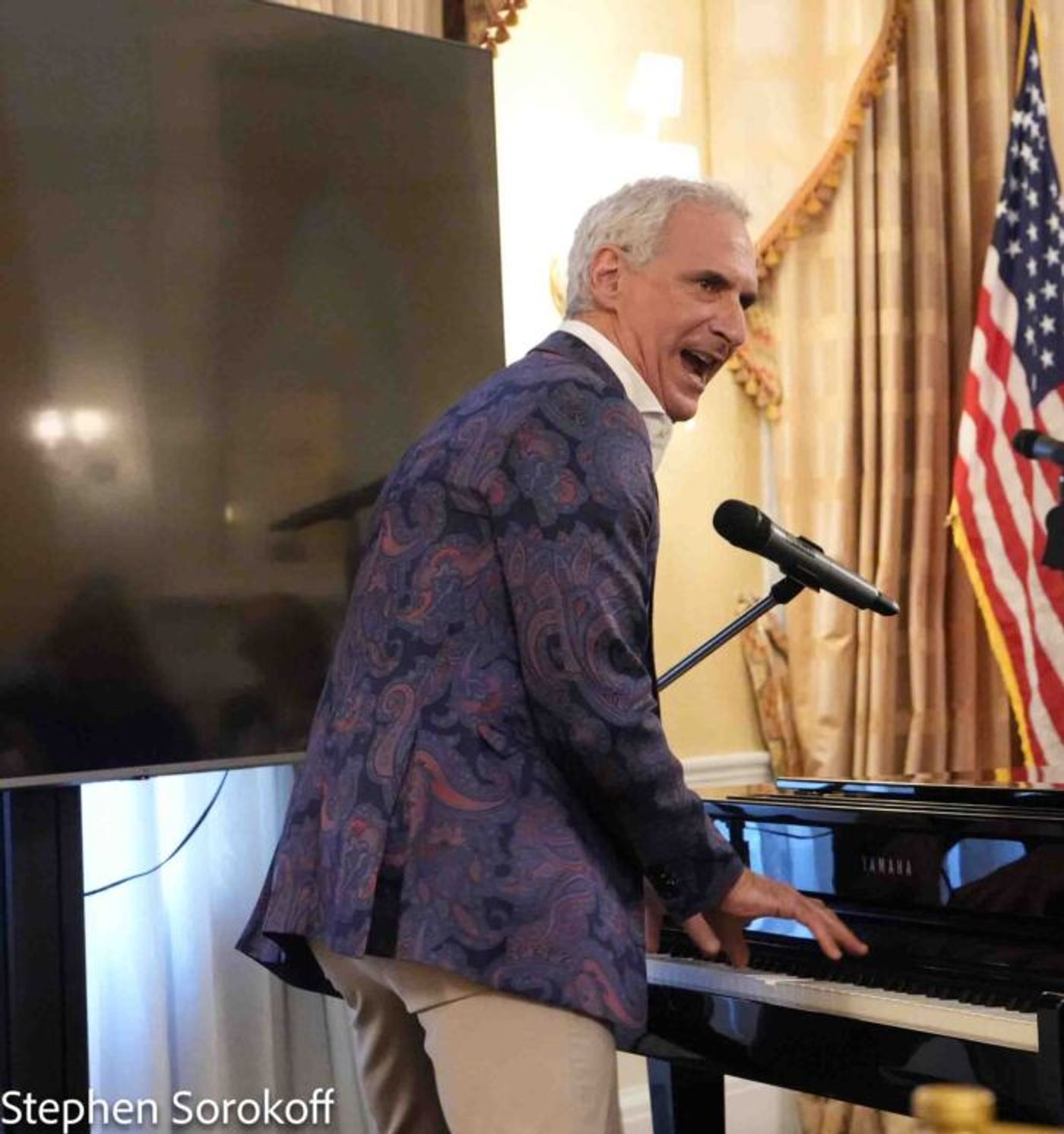 Review: Mark Nadler Turns up the Volume at the Dutch Treat Club  Image