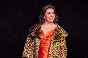 Debbie Gravitte Photo