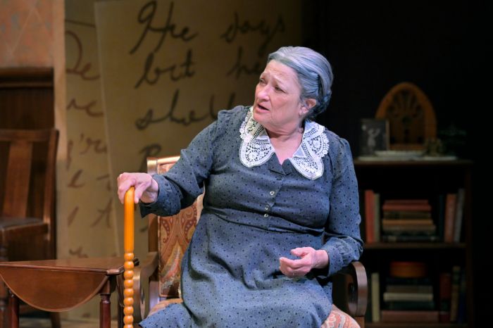 Ellen Ratner Photo