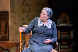 Ellen Ratner Photo