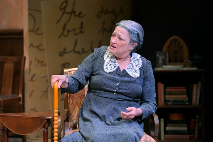 Photos: First Look at Neil Simon's LOST IN YONKERS at Center REP Image