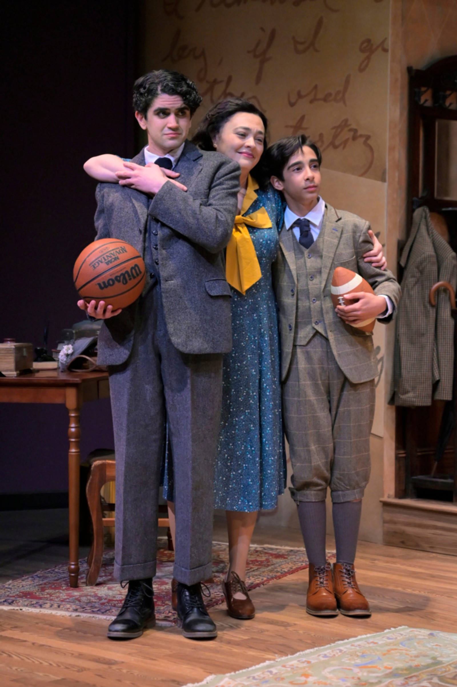 Photos: First Look at Neil Simon's LOST IN YONKERS at Center REP — photo 14 of 15