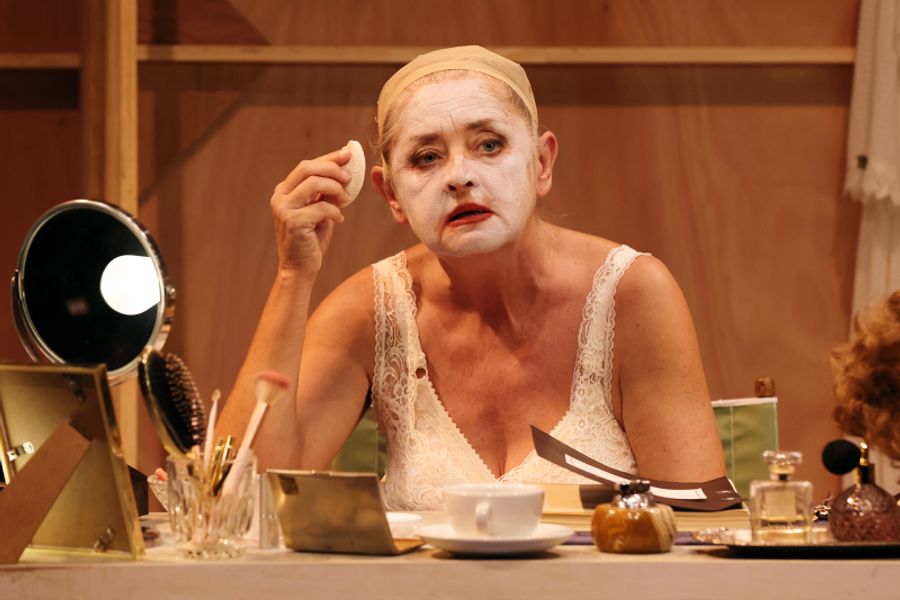 BETTE AND JOAN – fame, fear, fervour, and feuding Image