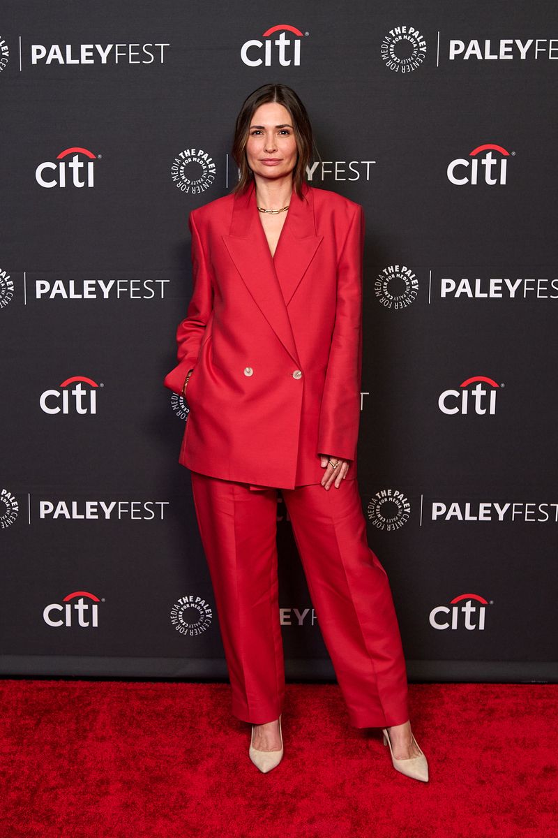 Photos: PaleyFest LA 2026 Kicks Off with Apple TV PLURIBUS Panel — photo 8 of 41