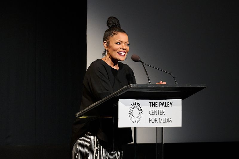 Photos: PaleyFest LA 2026 Kicks Off with Apple TV PLURIBUS Panel — photo 10 of 41