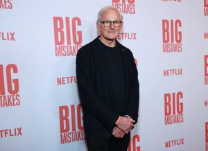 Victor Garber  Photo