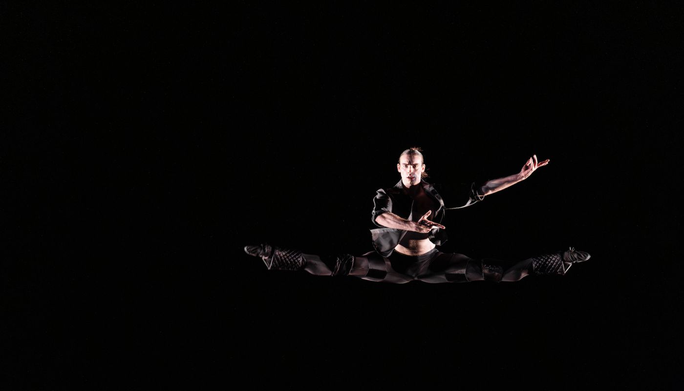 Review: Hubbard Street Dance Has (Re)Discovered Its Voice  Image