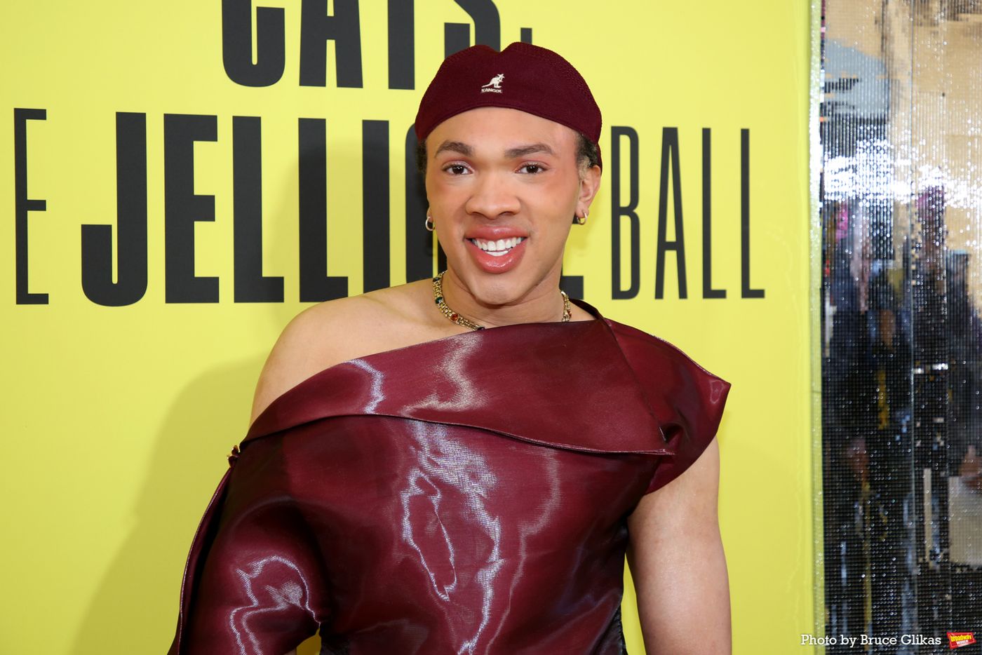 Photos: All the Best Opening Night Looks from The Cast of CATS: THE JELLICLE BALL Photos: All the Best Opening Night Looks from The Cast of CATS: THE JELLICLE BALL Image