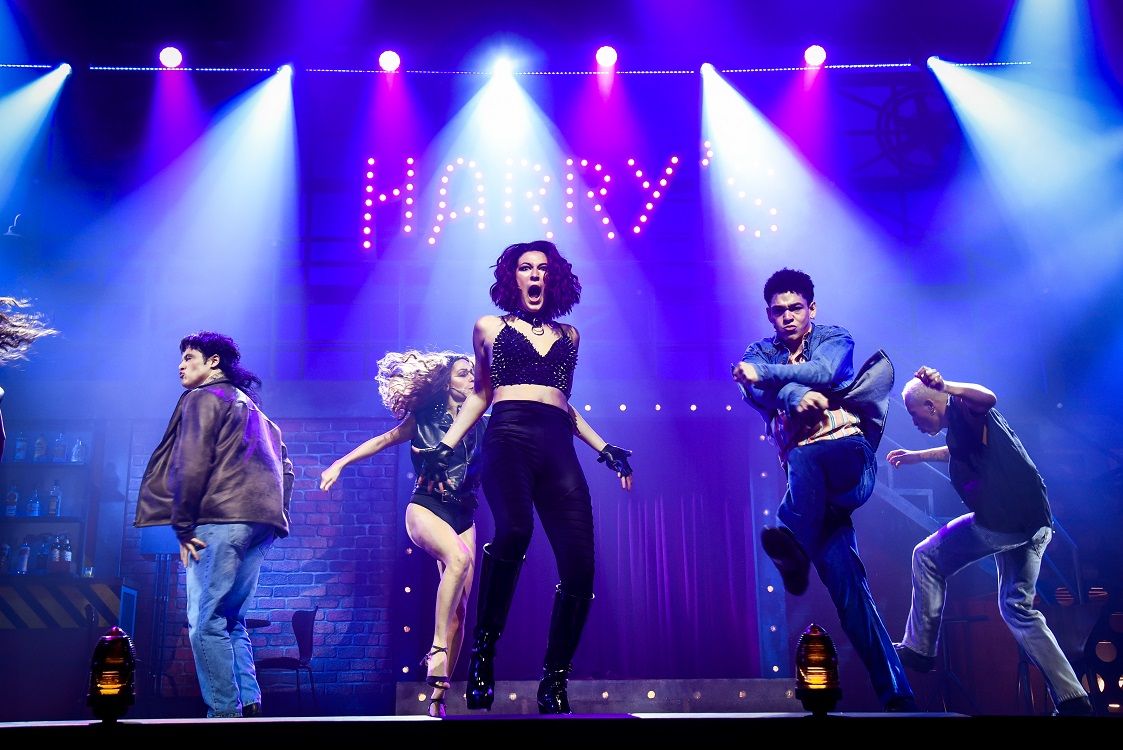 FLASHDANCE – O MUSICAL Brings Dance, Dreams, and ’80s Energy to São Paulo  Image