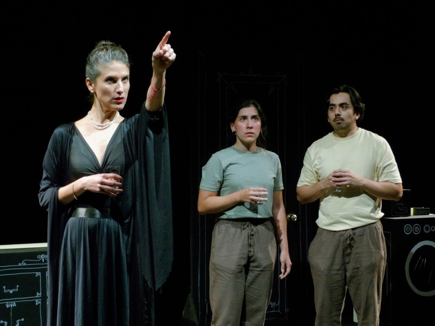 Review: MASA MADRE at El Círculo Teatral Review: MASA MADRE at El Círculo Teatral Image