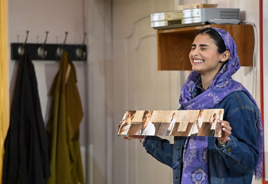 Interview: Babak Tafti of ENGLISH by Sanaz Toossi at The Wallis  Image