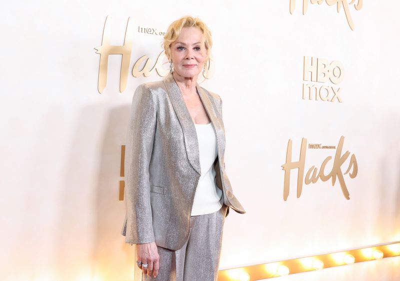 Photos: Jean Smart, Hannah Einbinder, & More Attend HACKS Season 5 Premiere — photo 2 of 29
