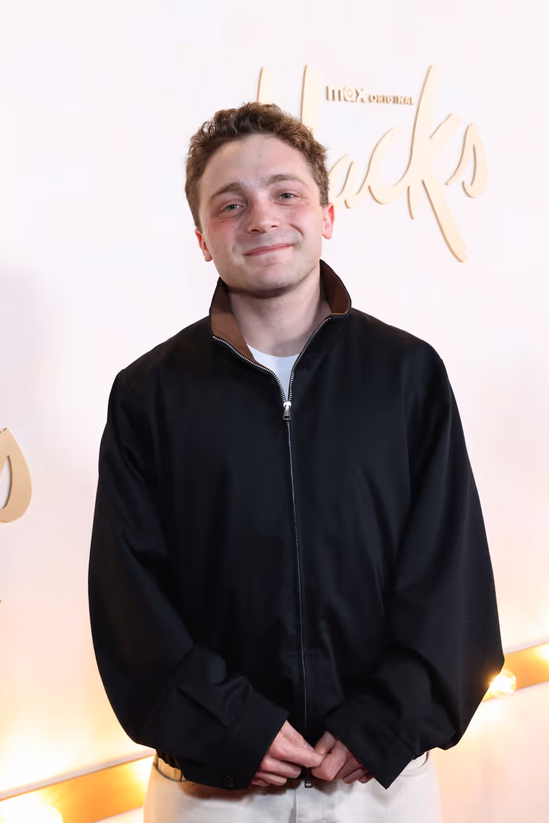 Photos: Jean Smart, Hannah Einbinder, & More Attend HACKS Season 5 Premiere — photo 9 of 29