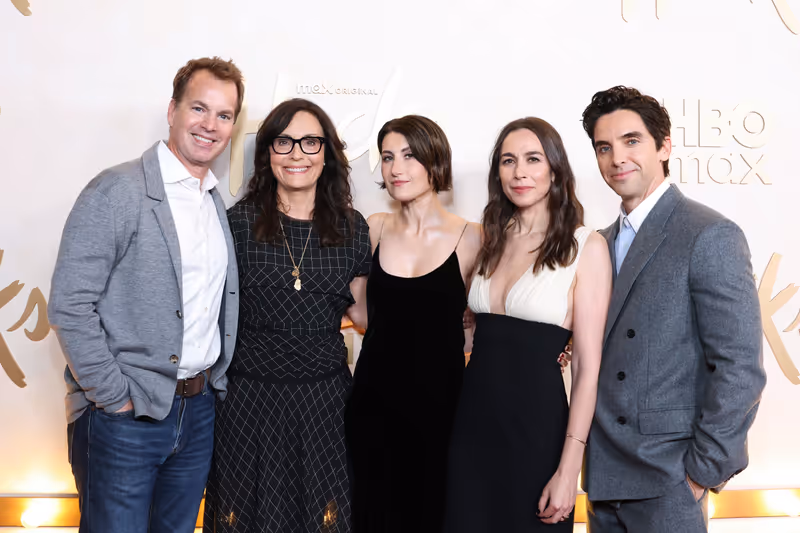 Photos: Jean Smart, Hannah Einbinder, & More Attend HACKS Season 5 Premiere — photo 23 of 29