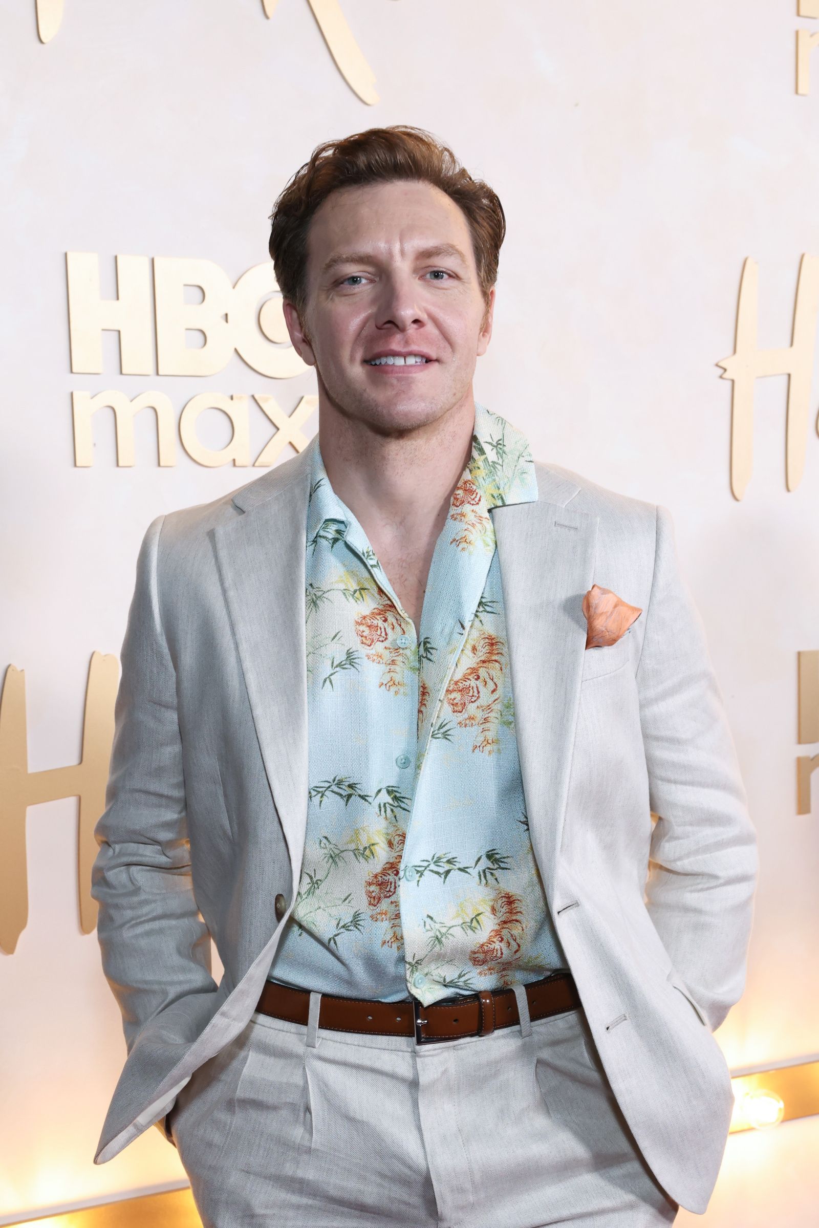 Photos: Jean Smart, Hannah Einbinder, & More Attend HACKS Season 5 Premiere — photo 29 of 29