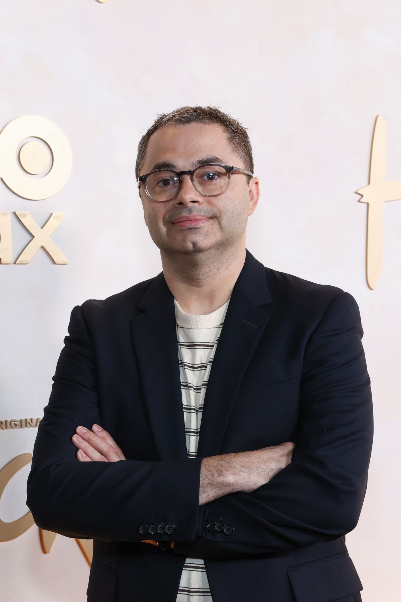 Photos: Jean Smart, Hannah Einbinder, & More Attend HACKS Season 5 Premiere  Image