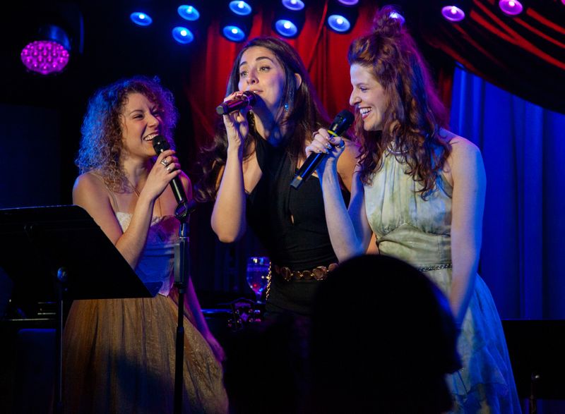 Photos: Marina Pires Premieres THE PROTEAN POET at The Laurie Beechman — photo 16 of 21