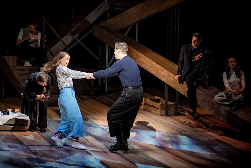 Photos: SCHOLL - Die Knospe Der Weißen Rose at Theater Magdeburg — photo 7 of 13