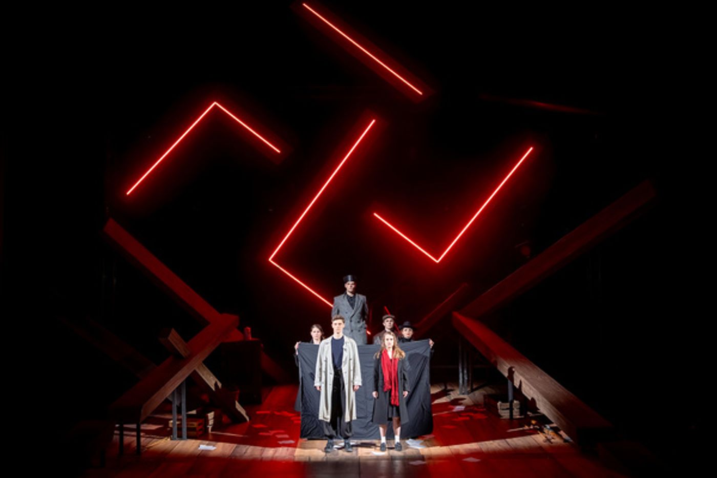 Photos: SCHOLL - Die Knospe Der Weißen Rose at Theater Magdeburg  Image