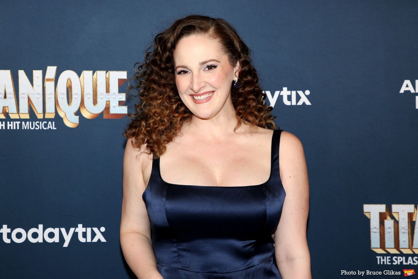 Photos: TITANIQUE Company Walks the Red Carpet on Opening Night  Image