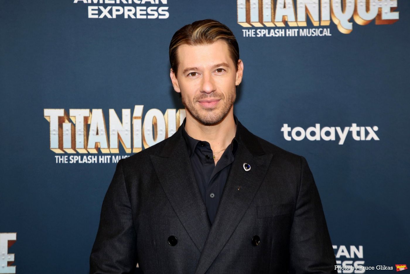 Photos: TITANIQUE Company Walks the Red Carpet on Opening Night  Image