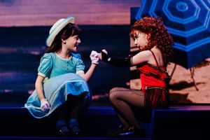 Zeya Grace and Samantha Schwartz  Photo