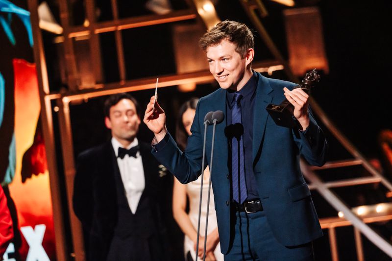 Photos: Rachel Zegler, Rosamund Pike and More Win at the 2026 Olivier Awards — photo 2 of 25