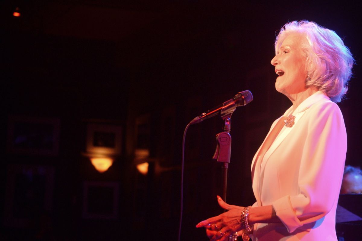 Karen Mason. Photo credit: Maryann Lopinto at 