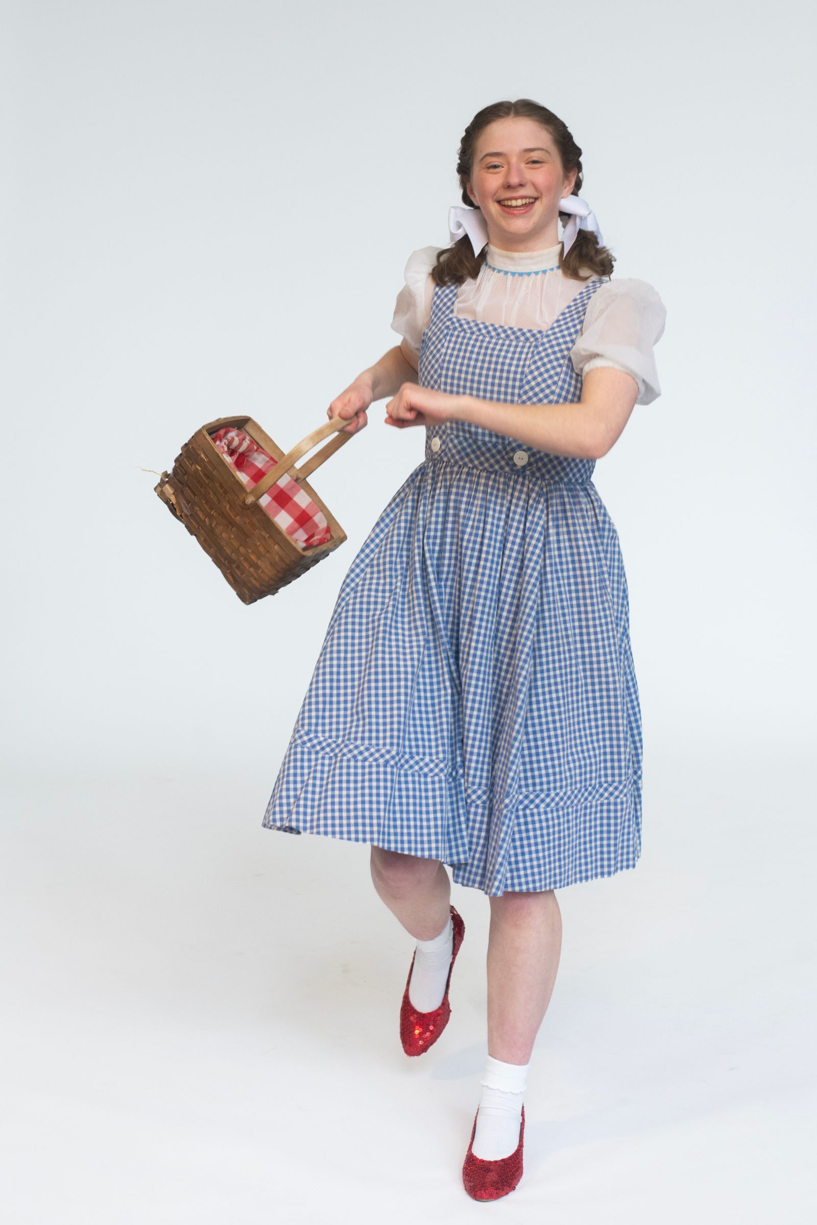 Photos: Aniya Bostick and Harriet Spencer as Dorothy in THE WIZARD