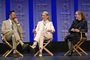 Noah Wyle, Katherine LaNasa and Taylor Dearden Photo