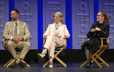 Noah Wyle, Katherine LaNasa and Taylor Dearden Photo