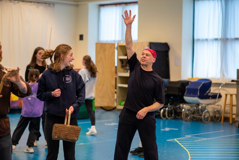 Photos: THE WIZARD OF OZ in Rehearsal at Children's Theatre Company — photo 17 of 24
