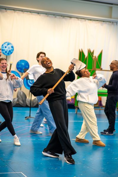  Regina Marie Williams and company  Photo