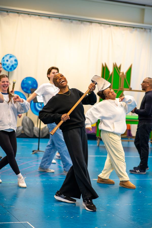  Regina Marie Williams and company  Photo