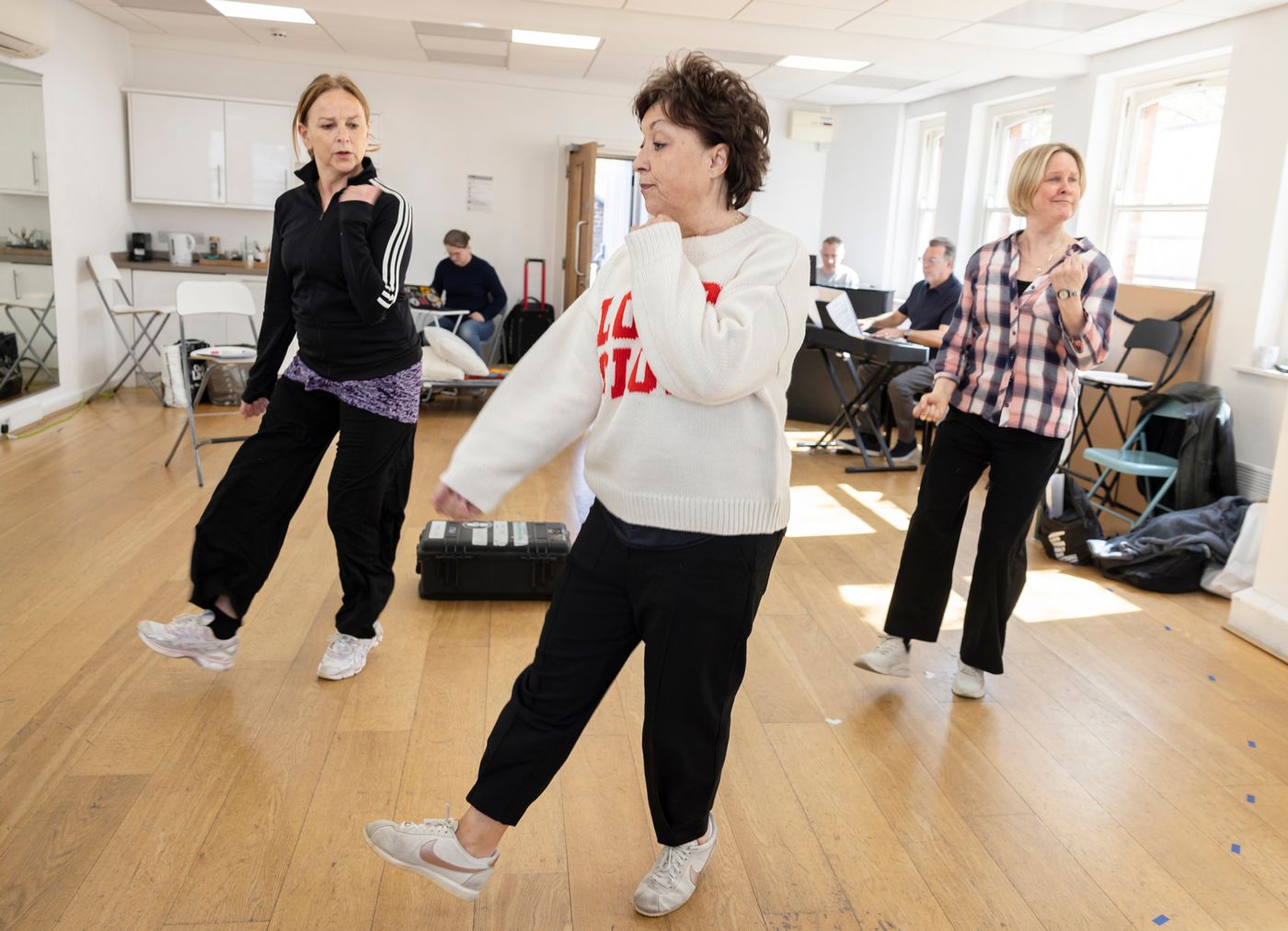 Photos: Ria Jones, Sally Ann Triplett, and More in Rehearsal For FOURTEEN AGAIN at The Victoria Wood Theatre  Image