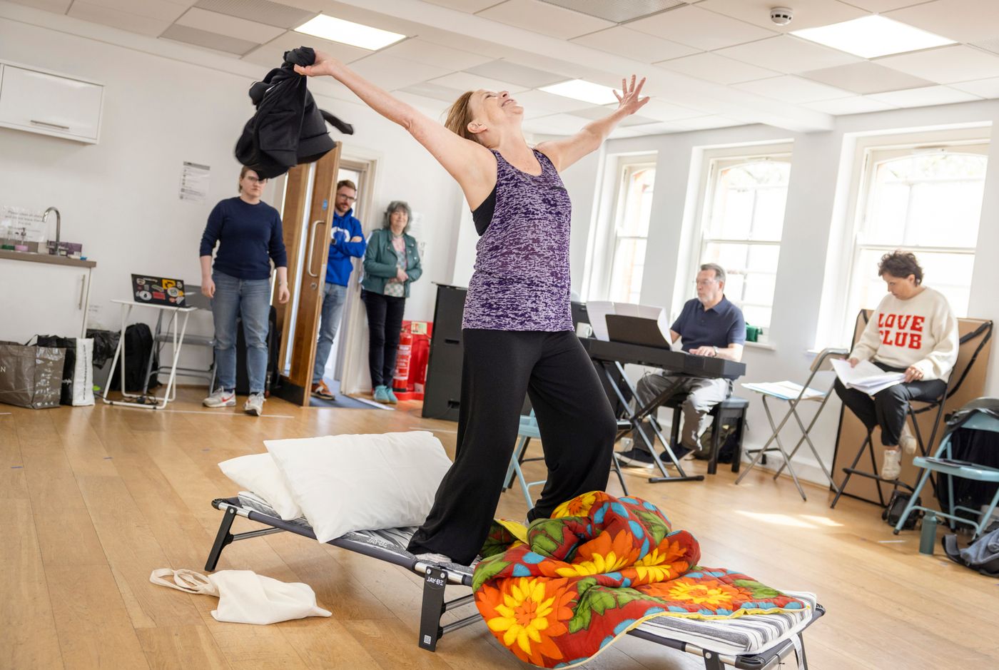 Photos: Ria Jones, Sally Ann Triplett, and More in Rehearsal For FOURTEEN AGAIN at The Victoria Wood Theatre  Image