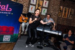 Jenn Colella Photo