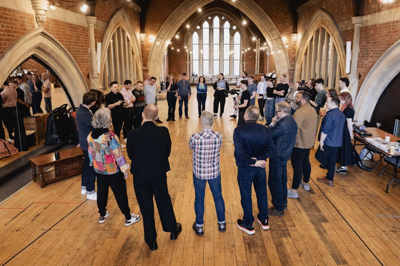 Photos: ALLEGRA Begins Rehearsals Ahead Of UK Tour Starring Dame Maureen Lipman — photo 5 of 16