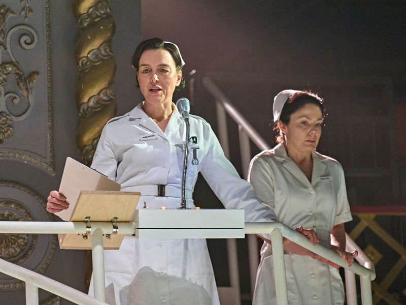 Review: ONE FLEW OVER THE CUCKOO'S NEST starring Giles Terera, The Old Vic Image