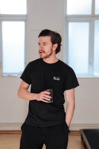 Oliver Johnstone Photo