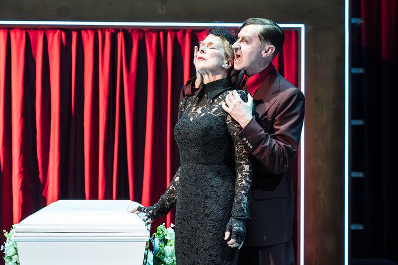 Photos: THE RESISTIBLE RISE OF ARTURO UI At Royal Shakespeare Company — photo 7 of 16