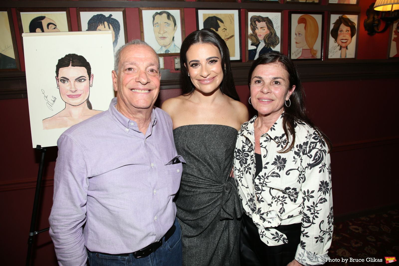 Photos: CHESS Star Lea Michele Receives Portrait at Sardi's — photo 37 of 49